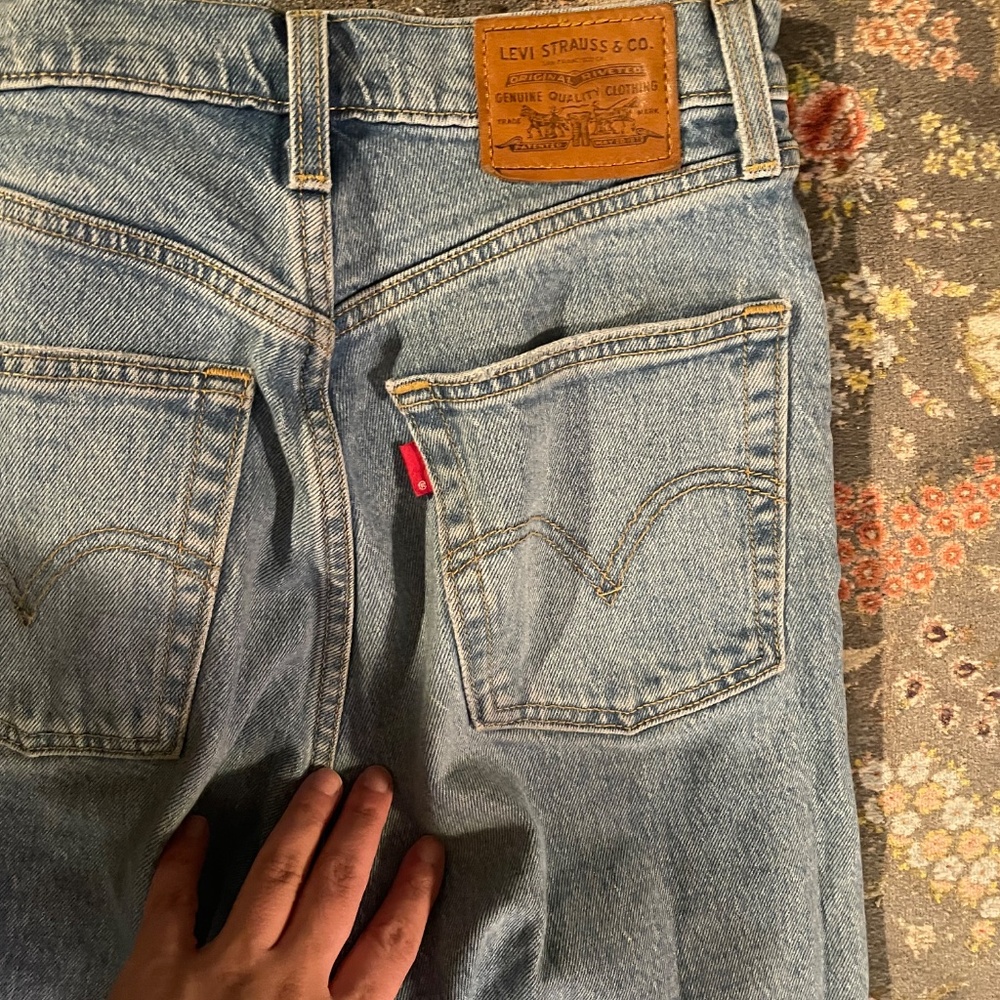 Levi’s Ribcage Straight Jeans - Picture 5 of 8